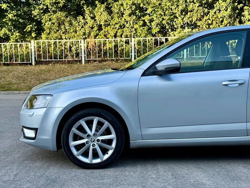 Skoda Octavia 1.6 Tdi Se Euro 5 Ss Black #25