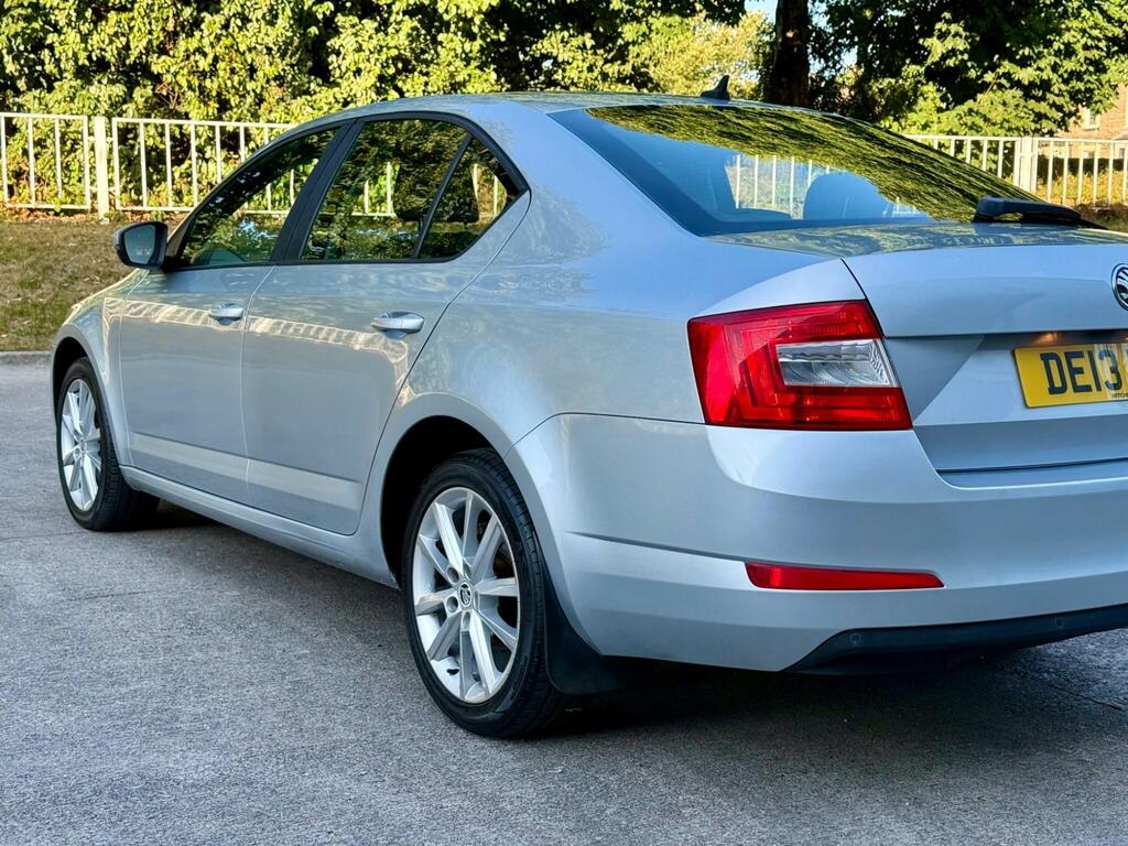 Skoda Octavia 1.6 Tdi Se Euro 5 Ss Black #18