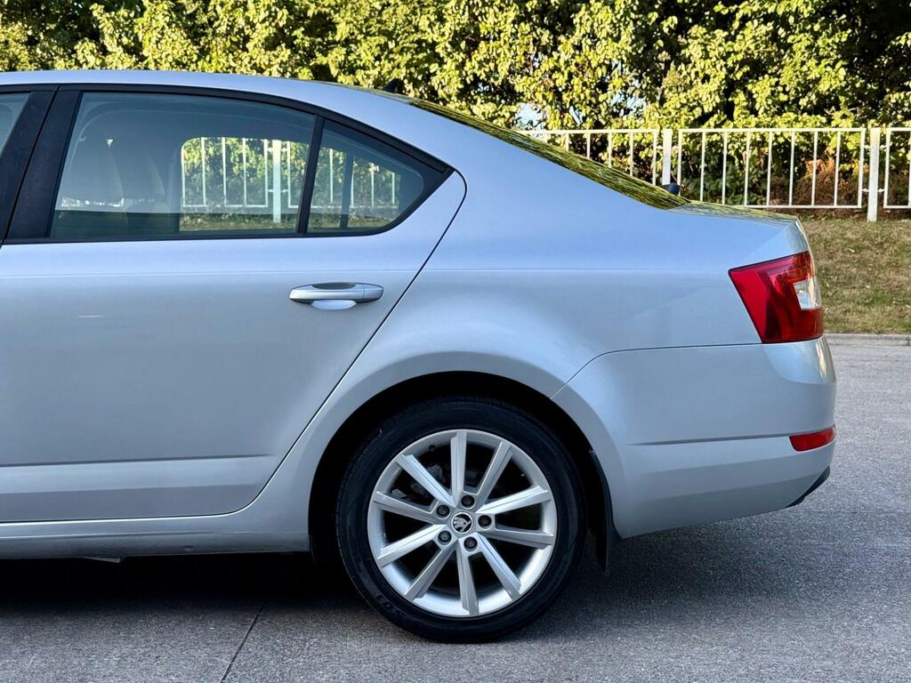 Skoda Octavia 1.6 Tdi Se Euro 5 Ss Black #28