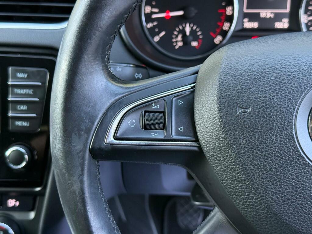 Skoda Octavia 1.6 Tdi Se Euro 5 Ss Black #56