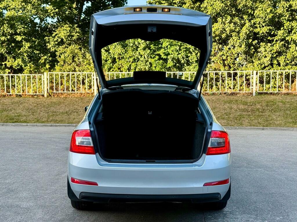 Skoda Octavia 1.6 Tdi Se Euro 5 Ss Black #35