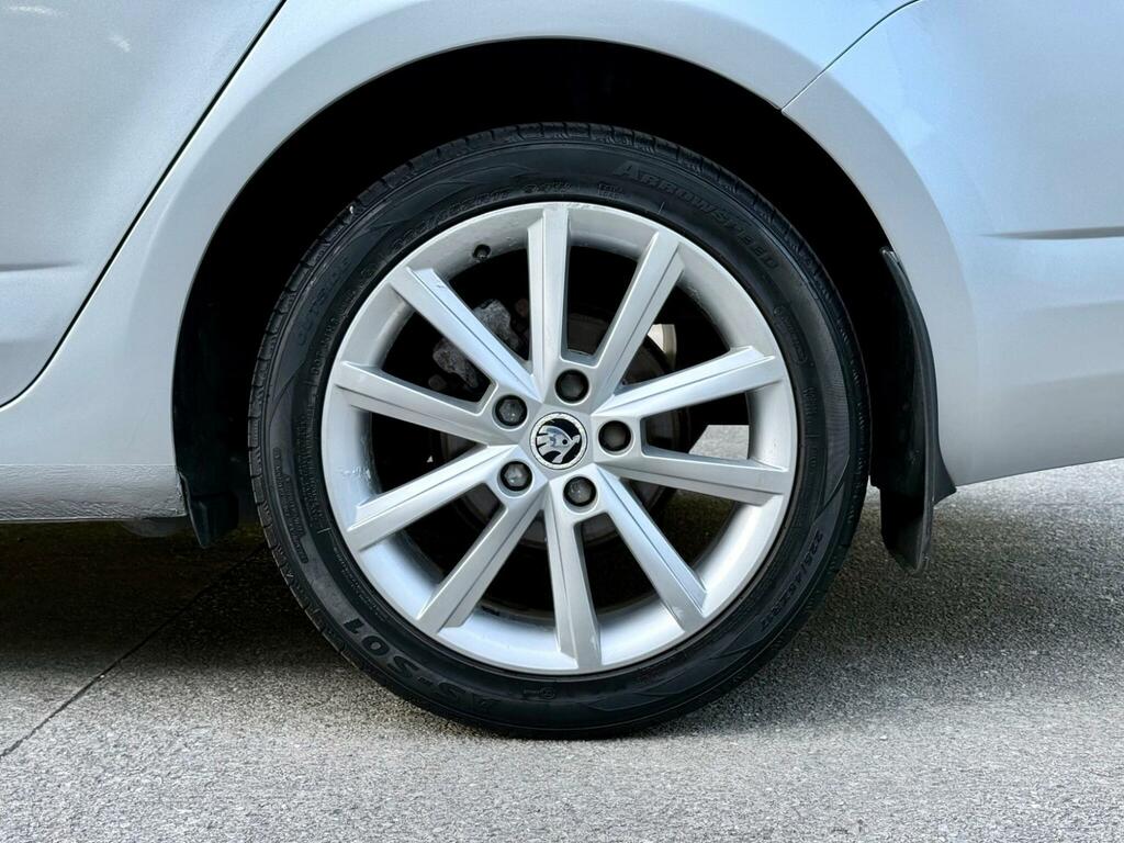 Skoda Octavia 1.6 Tdi Se Euro 5 Ss Black #32