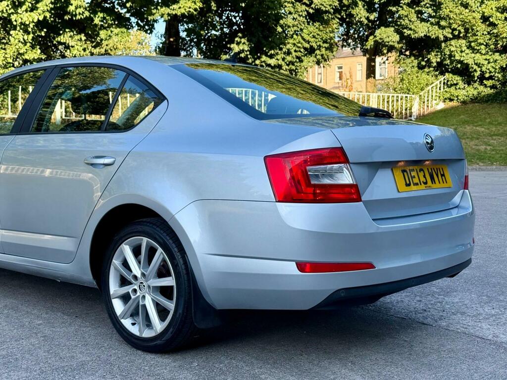 Skoda Octavia 1.6 Tdi Se Euro 5 Ss Black #16