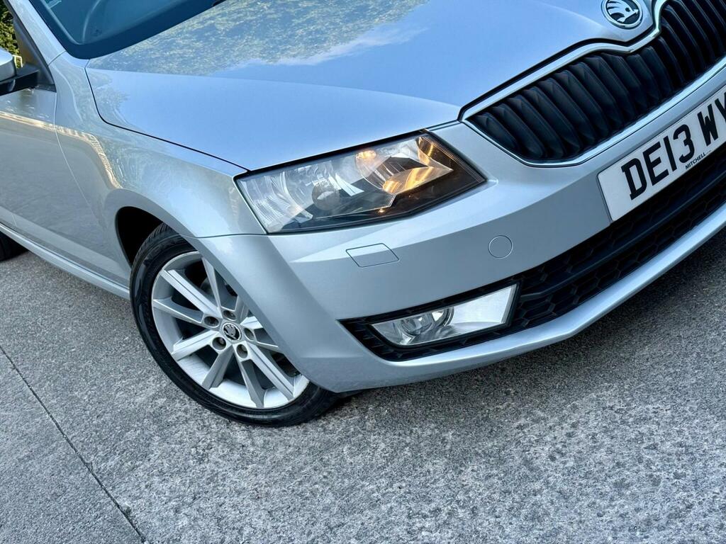 Skoda Octavia 1.6 Tdi Se Euro 5 Ss Black #11