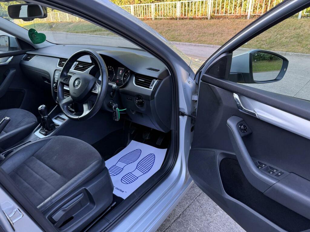 Skoda Octavia 1.6 Tdi Se Euro 5 Ss Black #63
