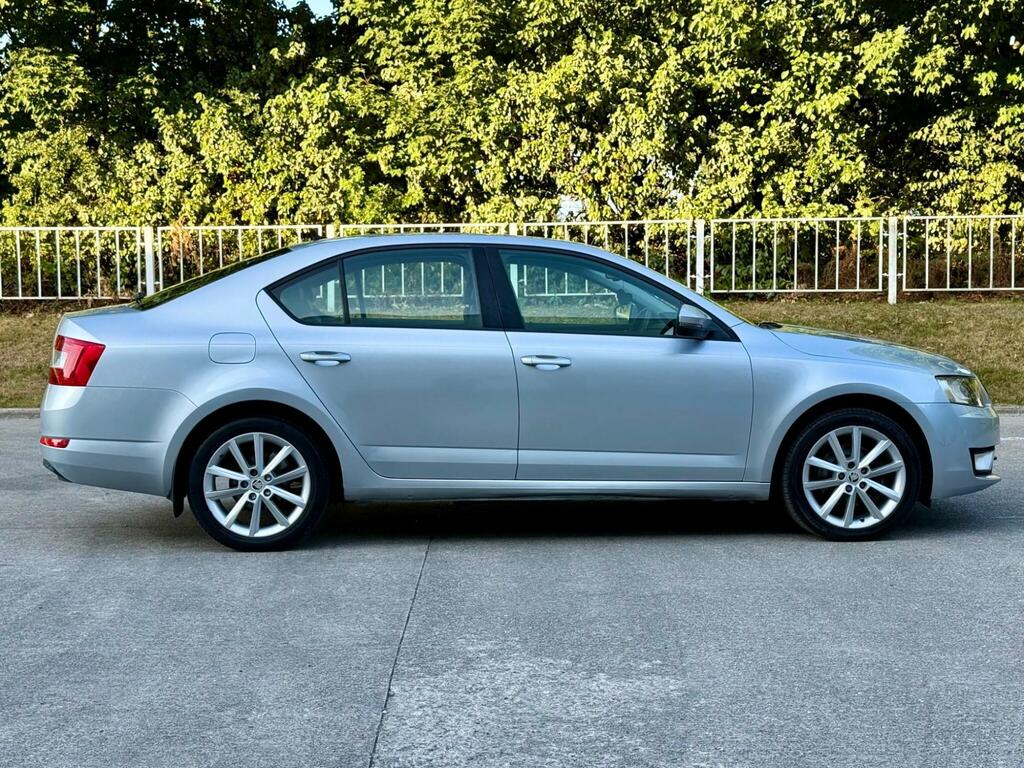 Skoda Octavia 1.6 Tdi Se Euro 5 Ss Black #23