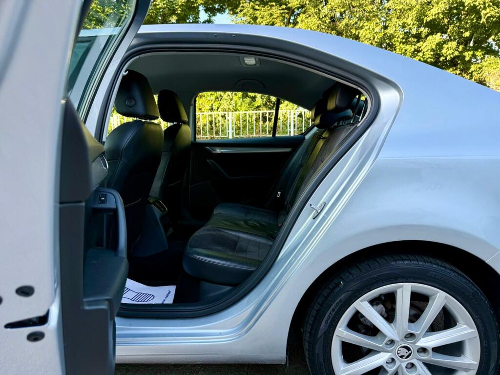 Skoda Octavia 1.6 Tdi Se Euro 5 Ss Black #76