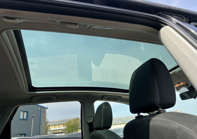 Nissan Qashqai 1.6 N-tec Suv Cvt 2Wd Euro 5 117 Ps Black #2
