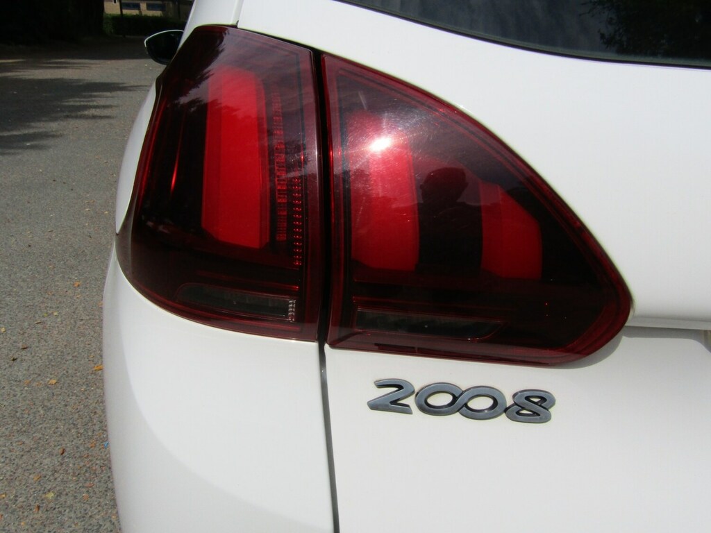 Peugeot 2008 1.2 Puretech 110 Allure Grey #17