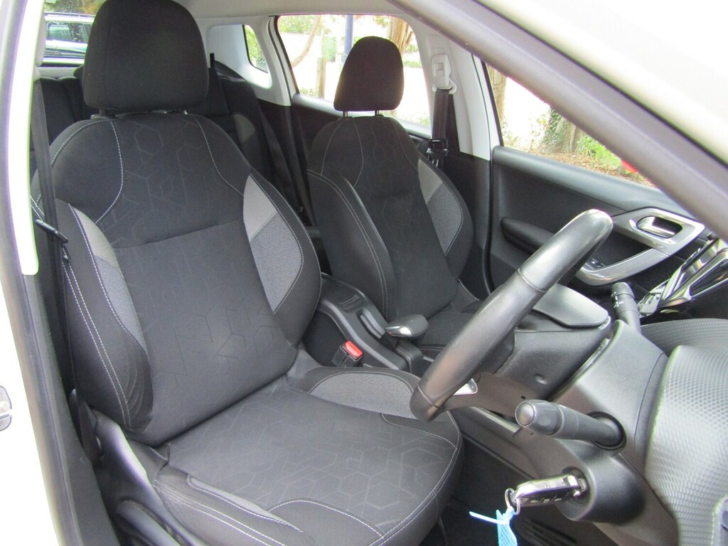 Peugeot 2008 1.2 Puretech 110 Allure Grey #32