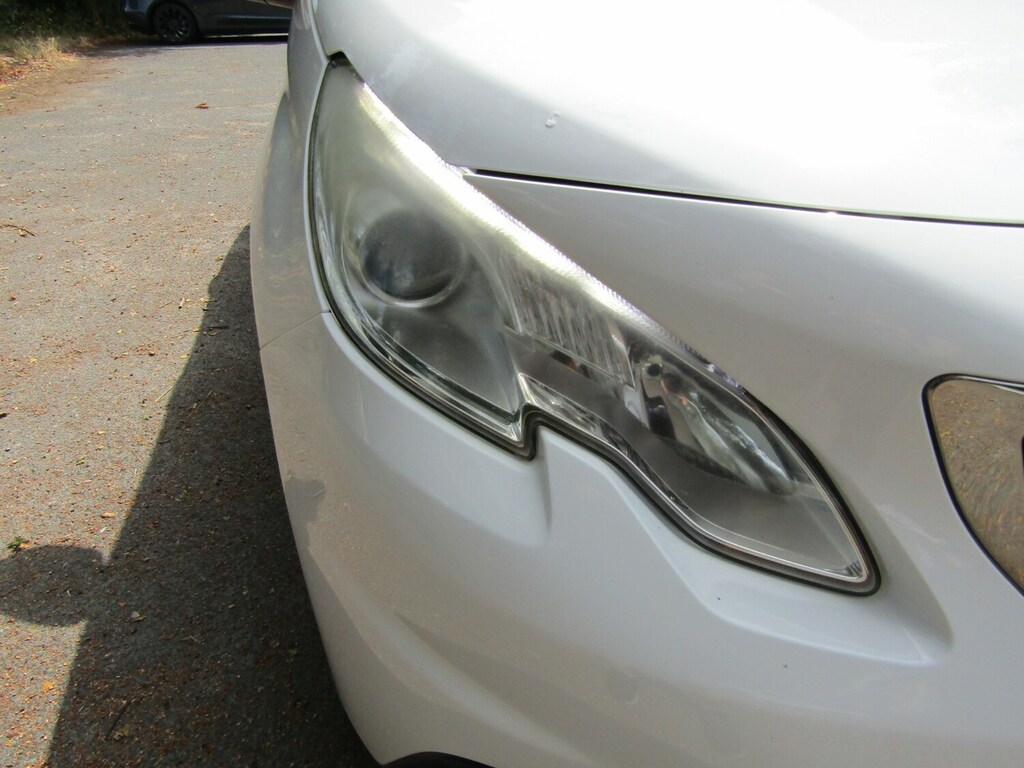Peugeot 2008 1.2 Puretech 110 Allure Grey #21