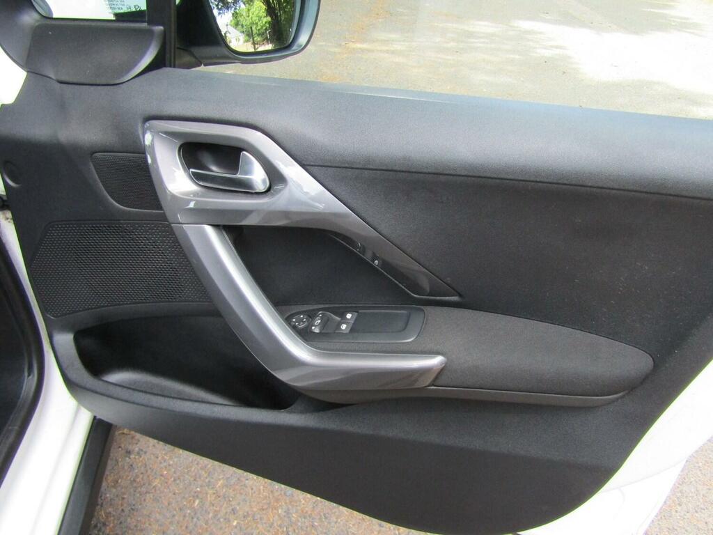 Peugeot 2008 1.2 Puretech 110 Allure Grey #34