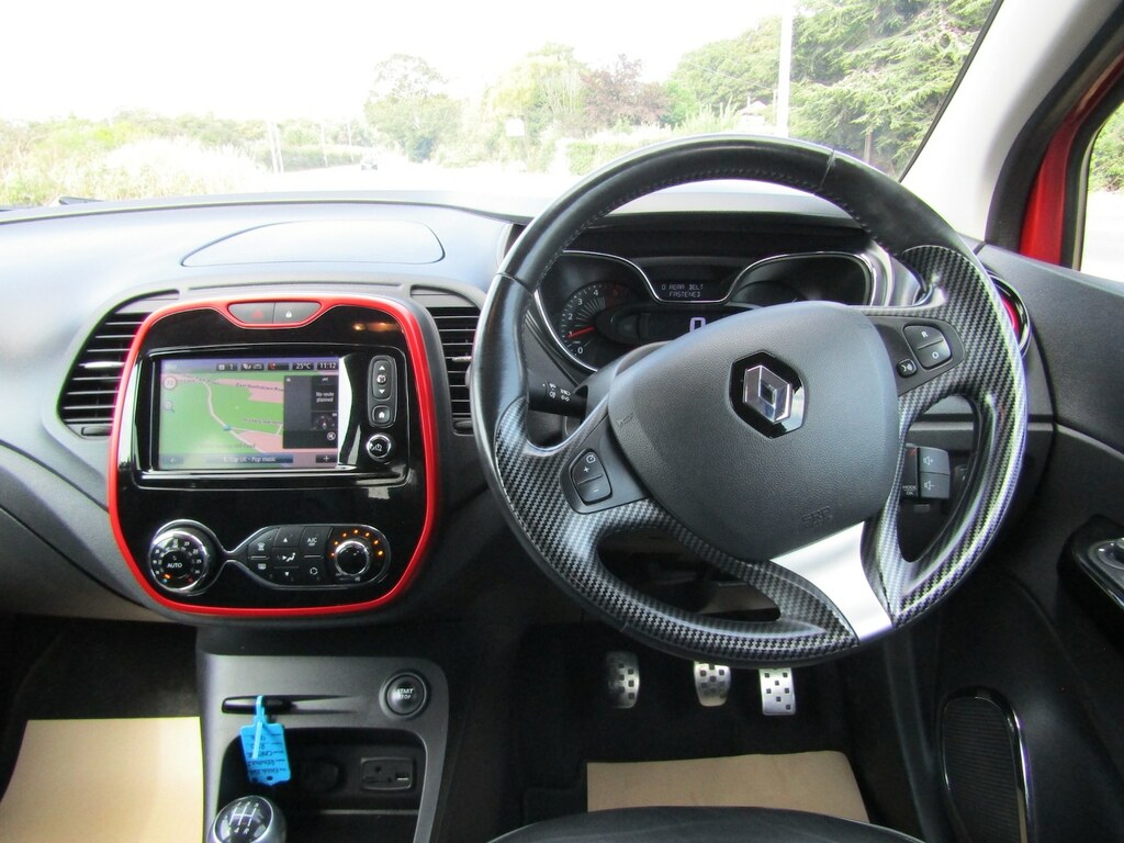 Renault Captur 1.5 Dci 90 Signature Nav Red #3