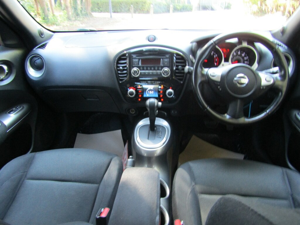 Nissan Juke 1.6 Acenta Cvt Red #2