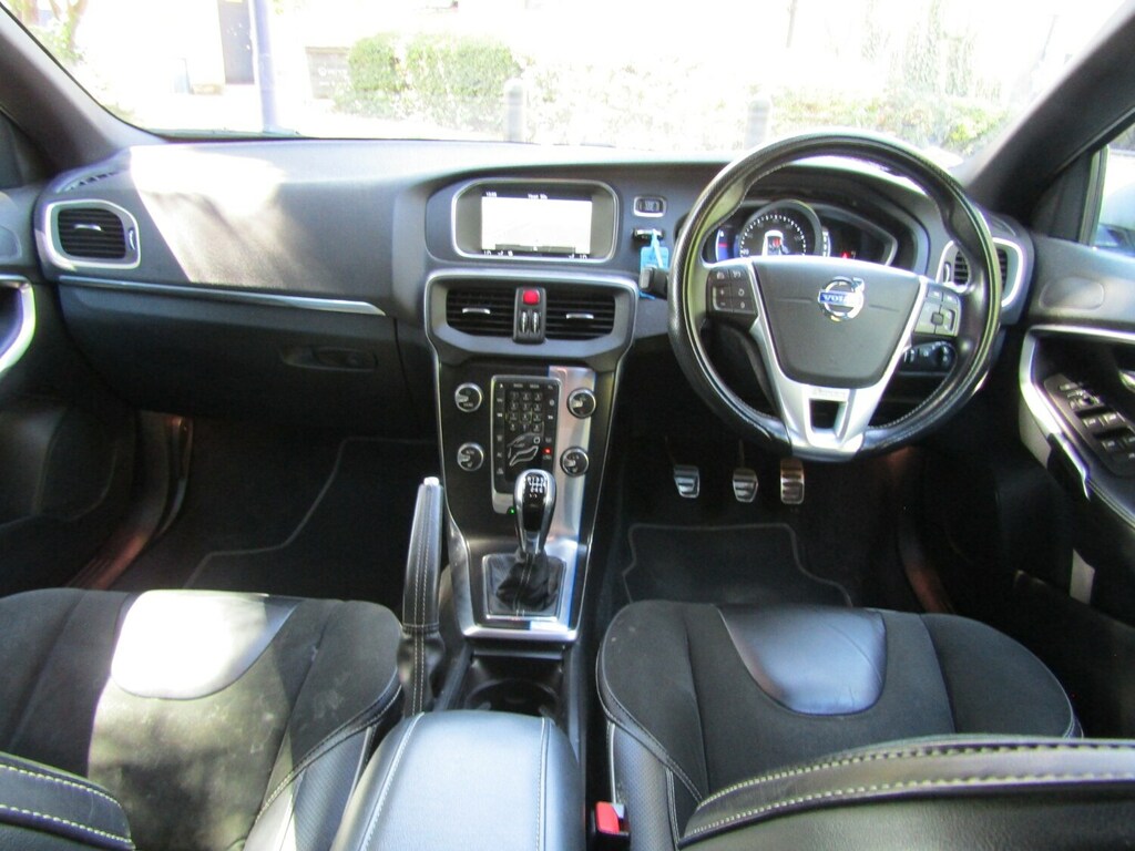 Volvo V40 D2 R Design Nav Blue #2