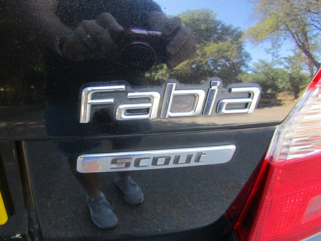 Skoda Fabia 1.2 12V S Estate Red #25