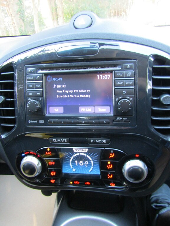 Nissan Juke 1.6 Tekna Suv Euro 5 Ss 117 Black #25