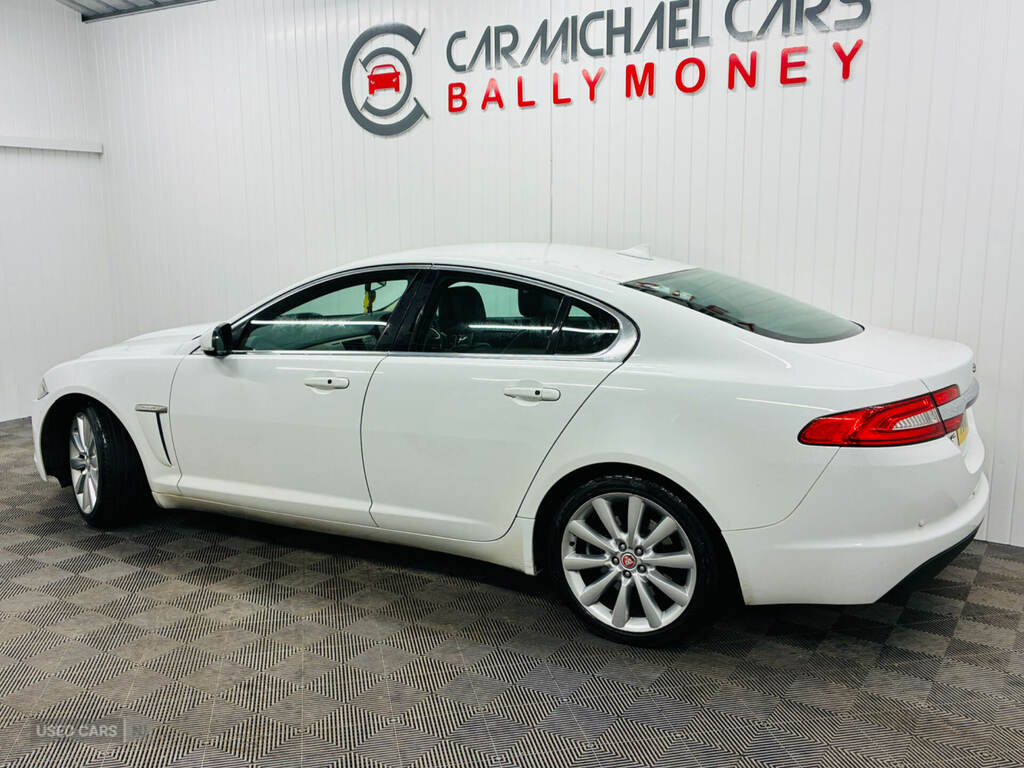 Jaguar XF 2.2D 200 Portfolio White #5