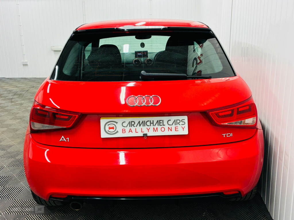Audi A1 1.4 Tfsi Sport Sportback Euro 5 Black #4