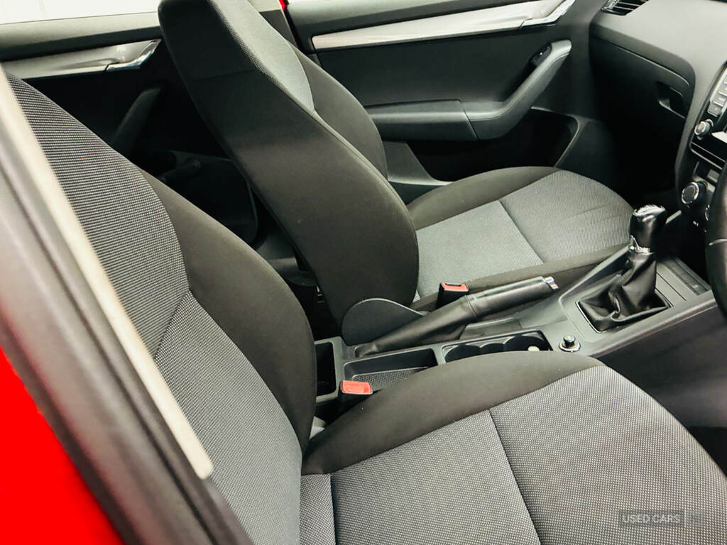Skoda Octavia 1.2 Tsi S Red #2