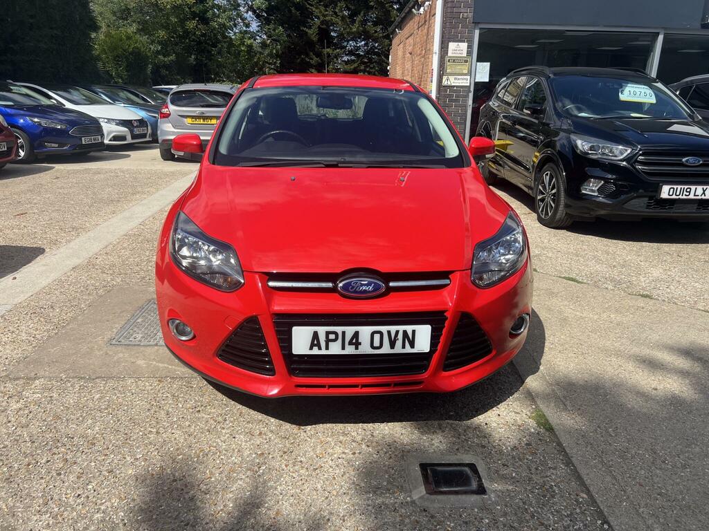 Ford Focus Titanium Navigator Red #2