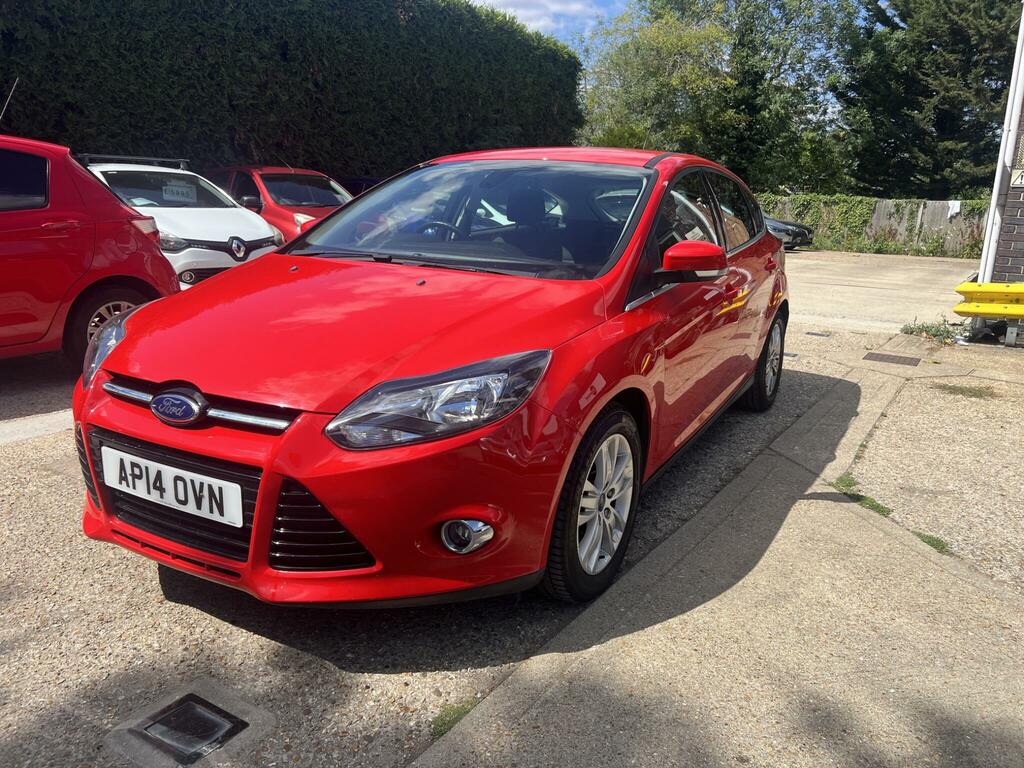 Ford Focus Titanium Navigator Red #3