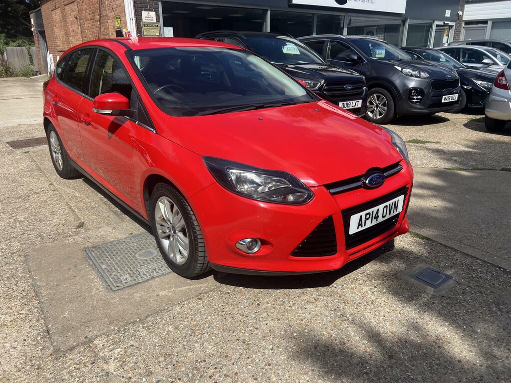 Ford Focus Titanium Navigator Red #5