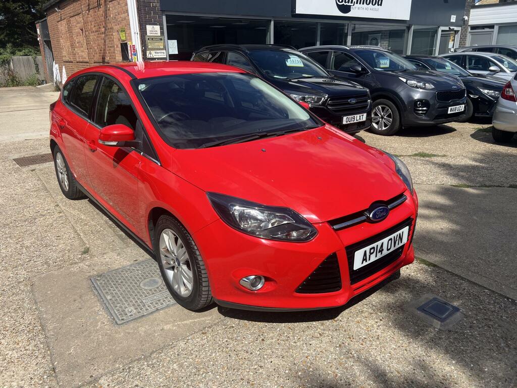 Ford Focus Titanium Navigator Red #6