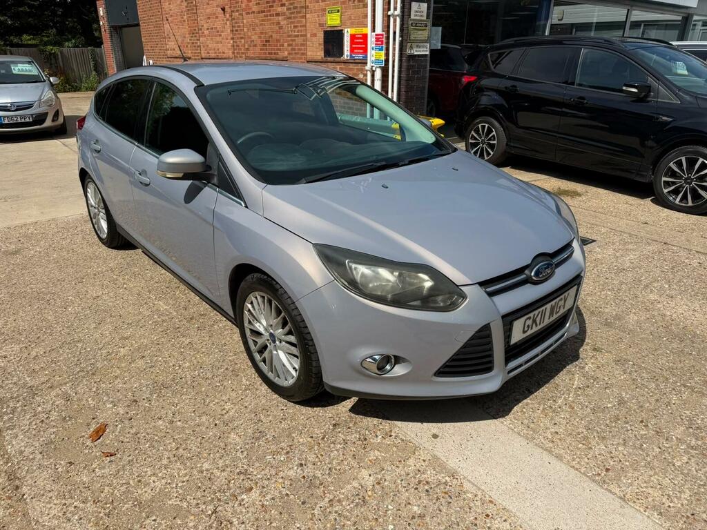 Ford Focus Zetec Silver #6