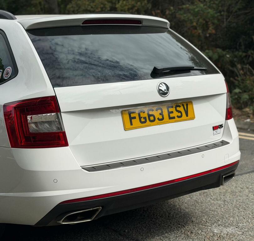 Skoda Octavia Estate 2.0 Tdi Vrs Euro 5 Ss 201363 FG63ESV White #5