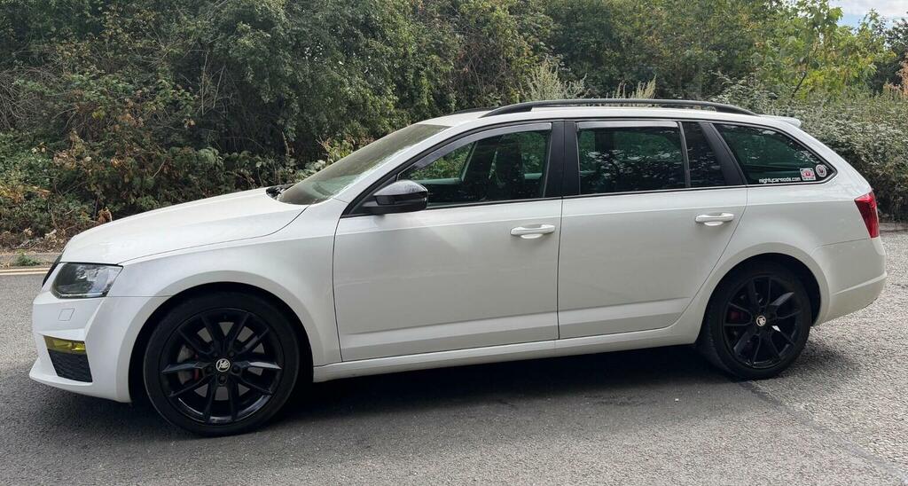 Skoda Octavia Estate 2.0 Tdi Vrs Euro 5 Ss 201363 FG63ESV White #4
