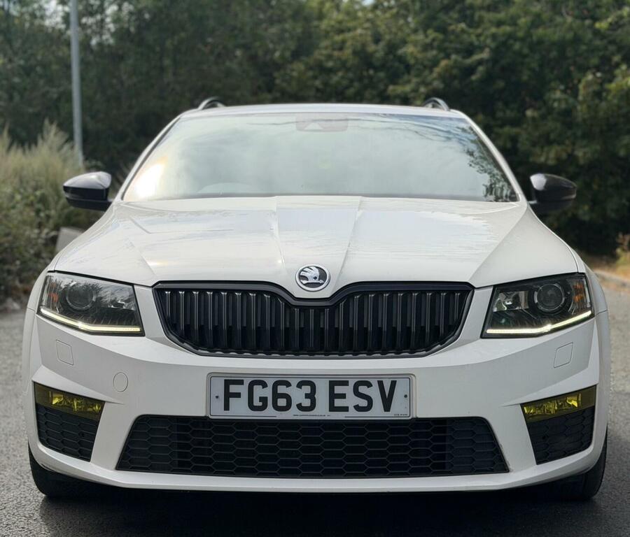 Skoda Octavia Estate 2.0 Tdi Vrs Euro 5 Ss 201363 FG63ESV White #2