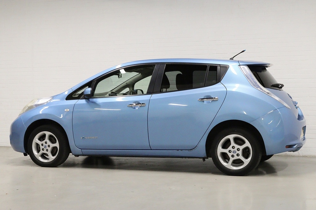 Nissan Leaf 24Kwh Hatchback Solday 107 Black #6