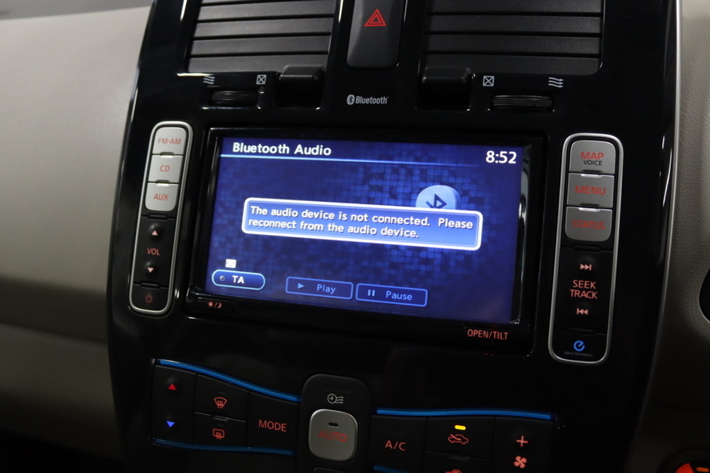 Nissan Leaf 24Kwh Hatchback Solday 107 Black #21