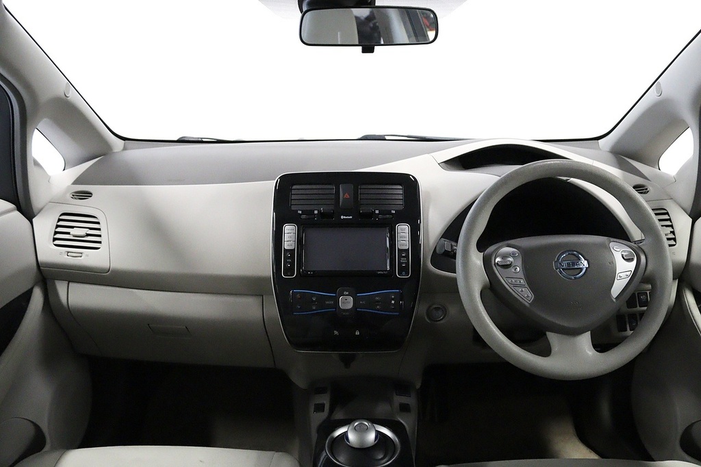 Nissan Leaf 24Kwh Hatchback Solday 107 Black #10