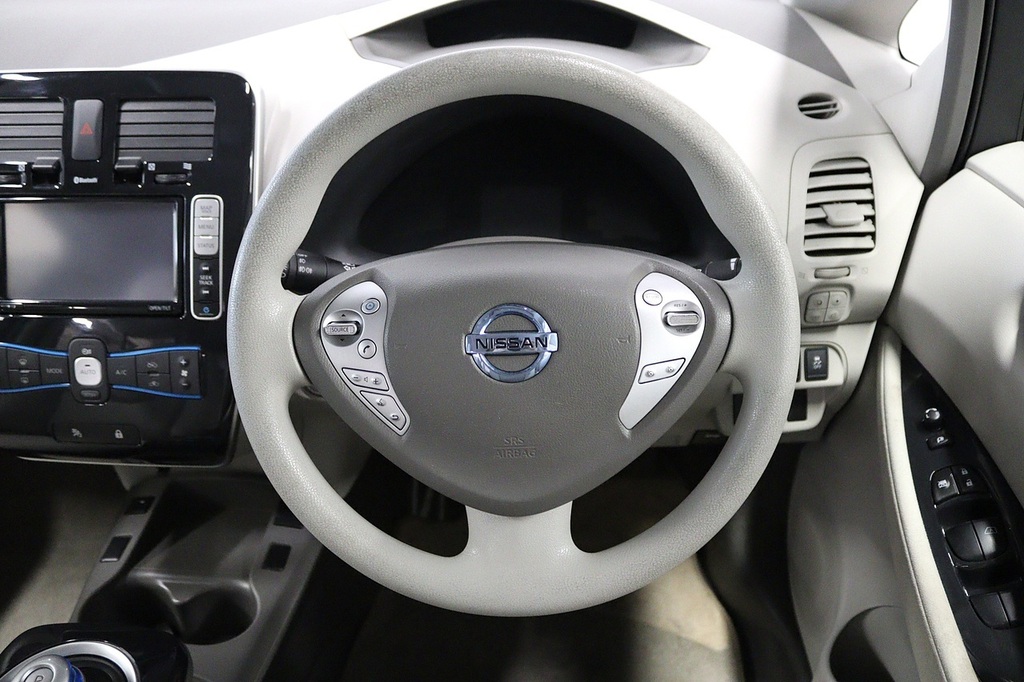 Nissan Leaf 24Kwh Hatchback Solday 107 Black #11