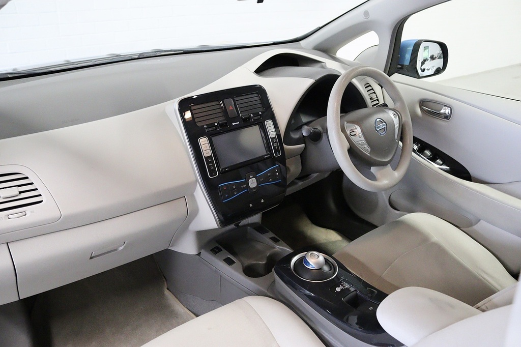 Nissan Leaf 24Kwh Hatchback Solday 107 Black #15