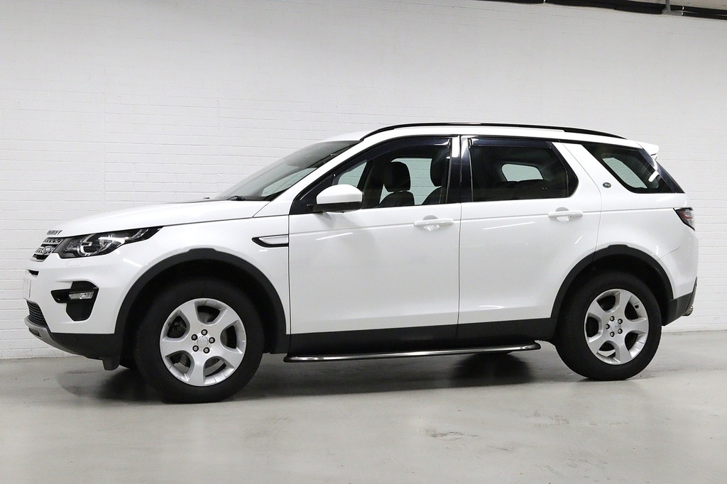 Land Rover Discovery Sport Ed4 Hse White #4