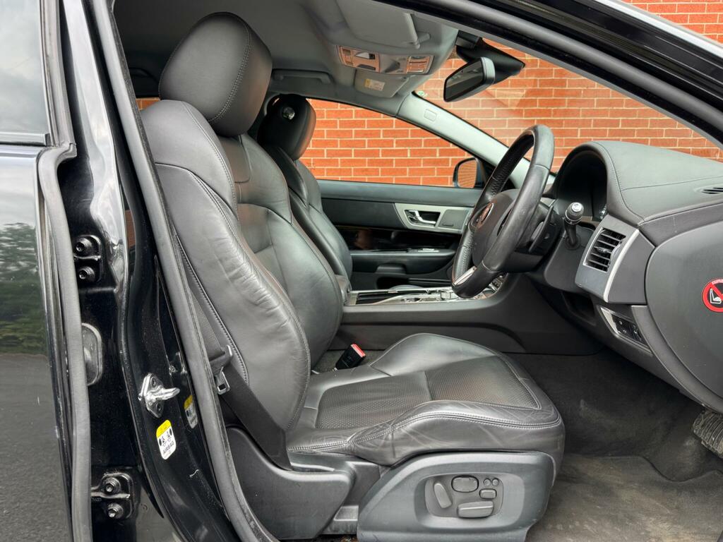 Jaguar XF 2.2D 163 Premium Luxury Silver #44