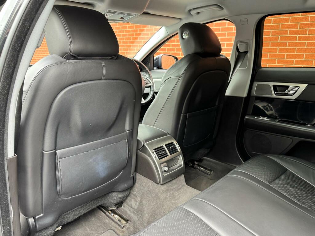 Jaguar XF 2.2D 163 Premium Luxury Silver #40