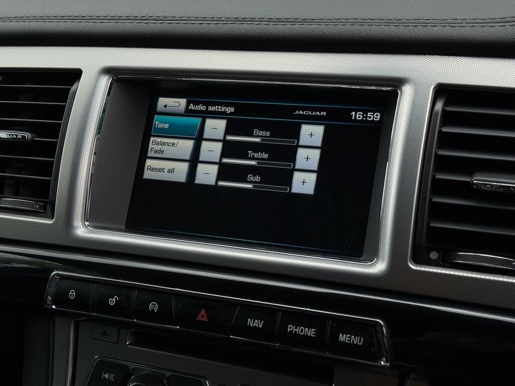 Jaguar XF 2.2D 163 Premium Luxury Silver #26