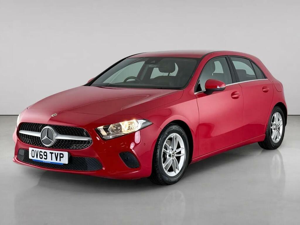 Mercedes-Benz A Class 1.3 A180 Se Executive Euro 6 Ss Red #2