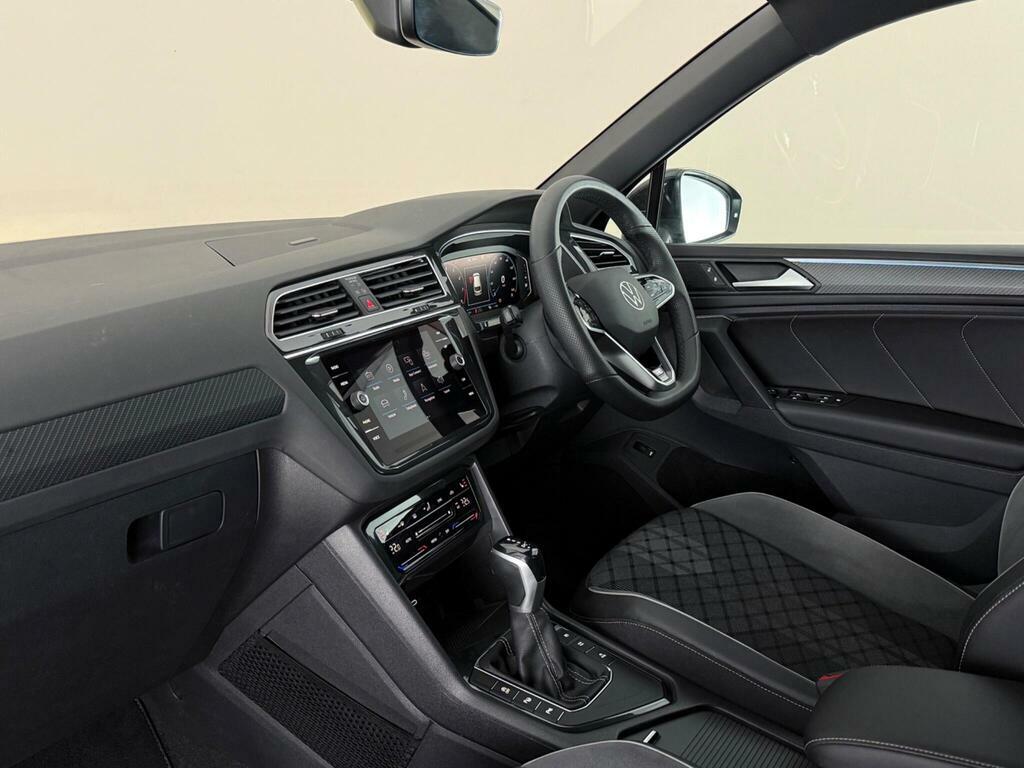Volkswagen Tiguan 1.5 Tsi R-line Dsg Euro 6 Ss HW72MYT Black #4