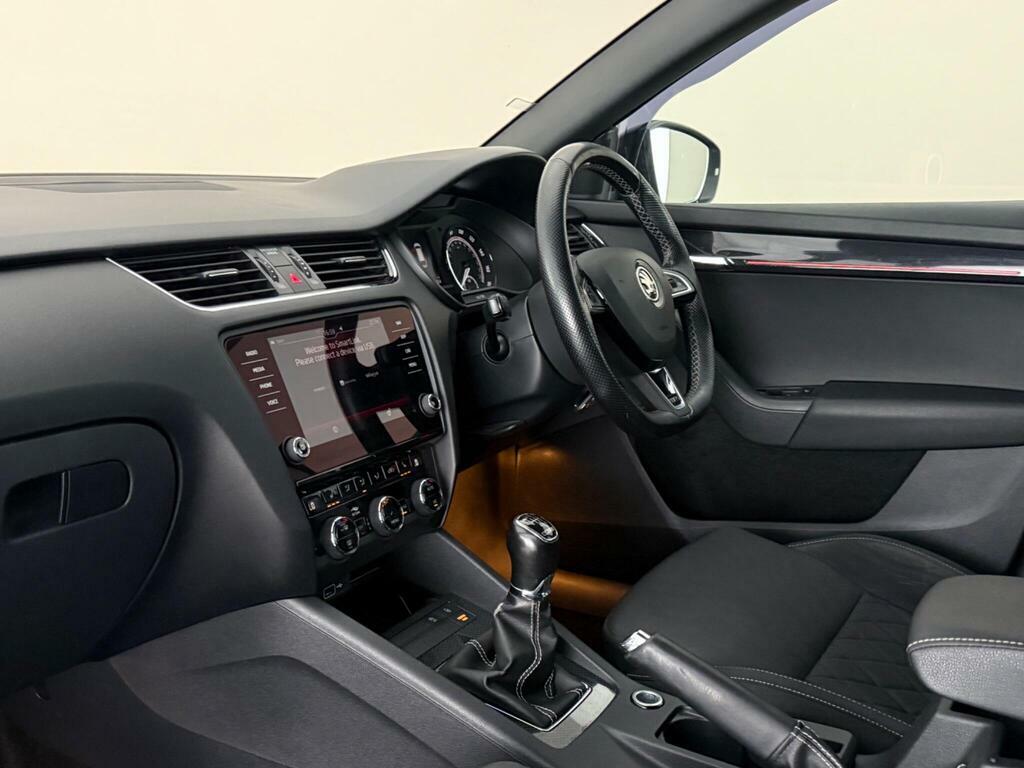 Skoda Octavia 2.0 Tsi Vrs Euro 6 Ss FY18MHJ White #4