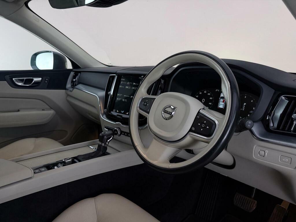 Volvo XC60 2.0 D4 Momentum Euro 6 Ss Grey #3