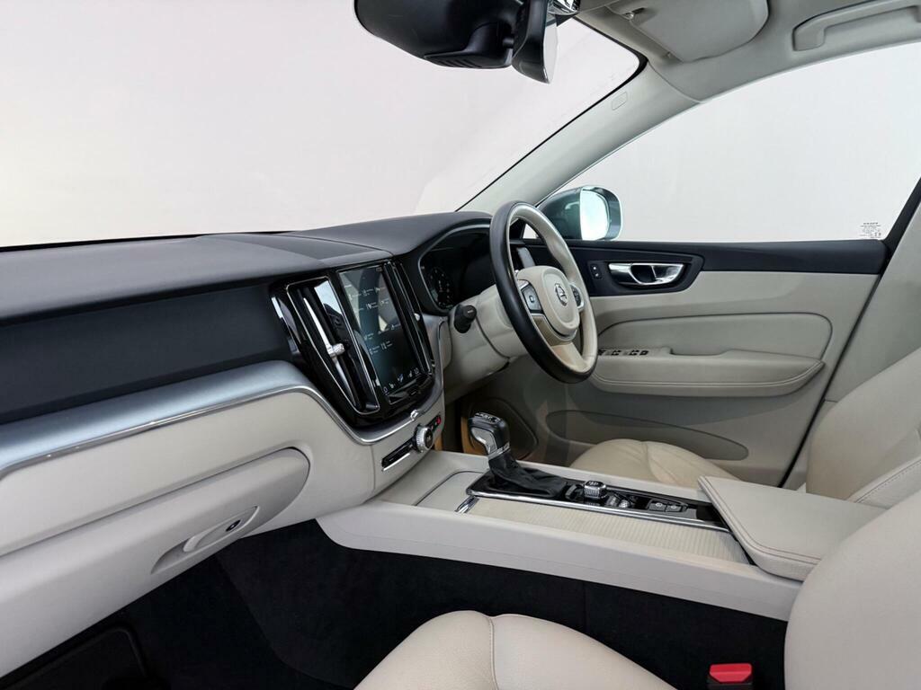 Volvo XC60 2.0 D4 Momentum Euro 6 Ss Grey #4