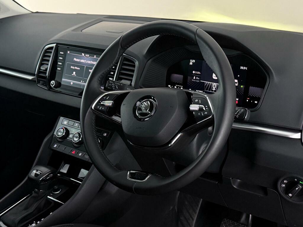 Skoda Karoq 1.5 Tsi Act Se Drive Dsg Euro 6 Ss GK23PHN Black #3