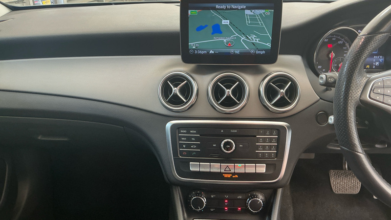 Mercedes-Benz GLA Class Gla 180 Urban Edition Grey #2