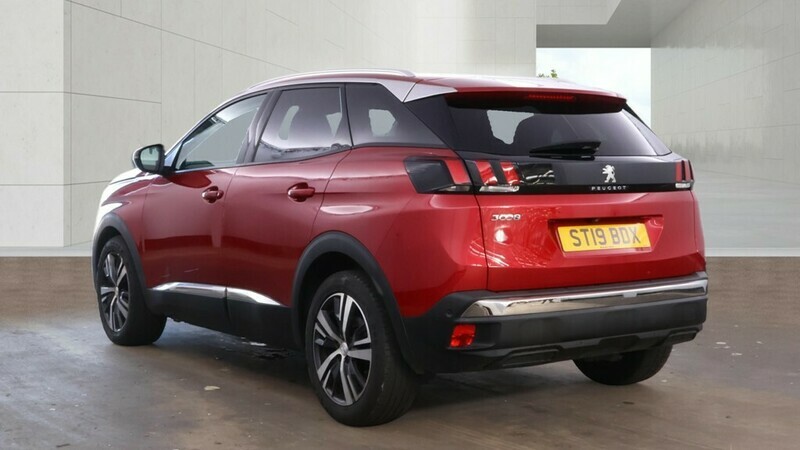 Peugeot 3008 Puretech S S Allure Red #4