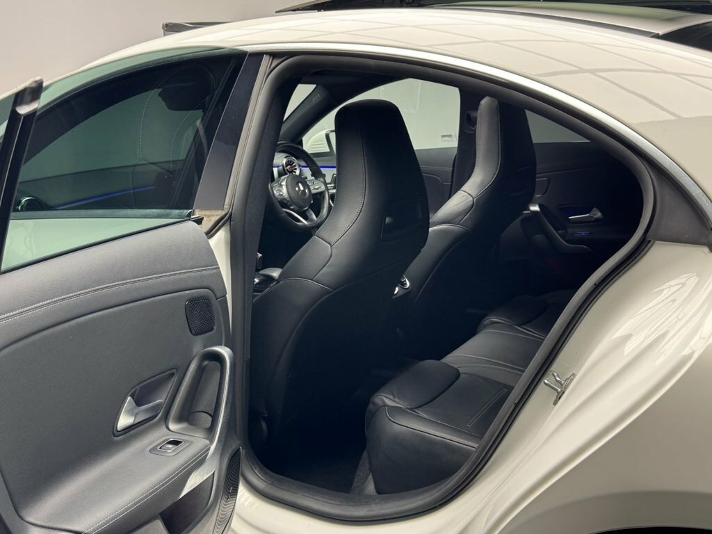 Mercedes-Benz CLA Class Cla 200 Amg Line Premium Black #44